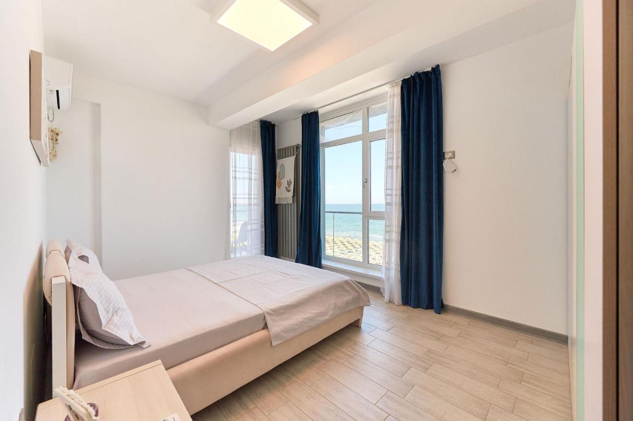 Paradise Sea View 2Bd Apt Spa N Pools Beach Resort Năvodari Exterior foto