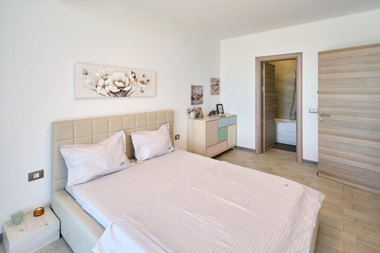 Paradise Sea View 2Bd Apt Spa N Pools Beach Resort Năvodari Exterior foto